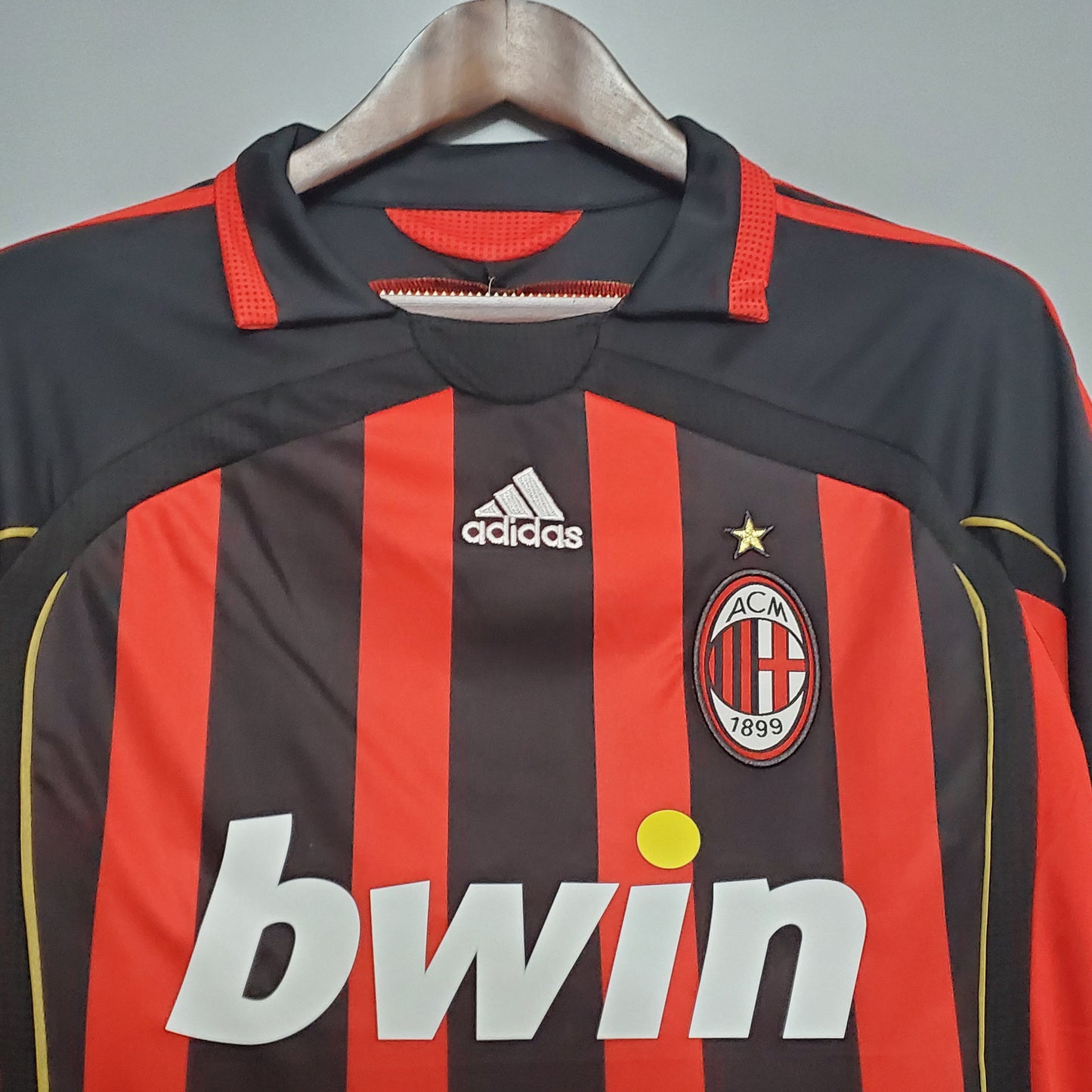 06/07 Retro Home Jersey AC Milan